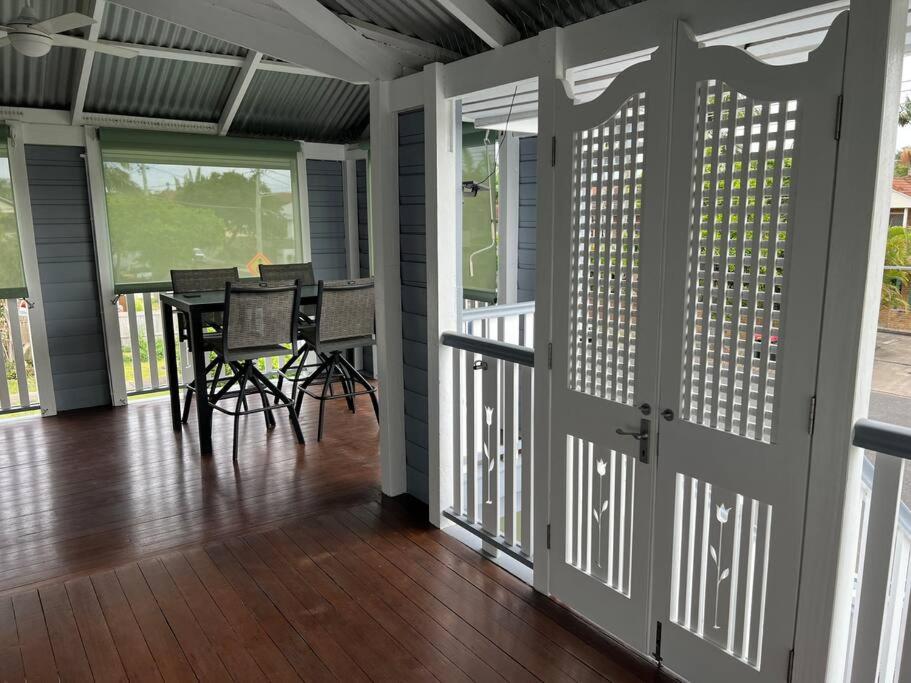 Entire Upper Floor 1 Bedroom Brisbane Kültér fotó